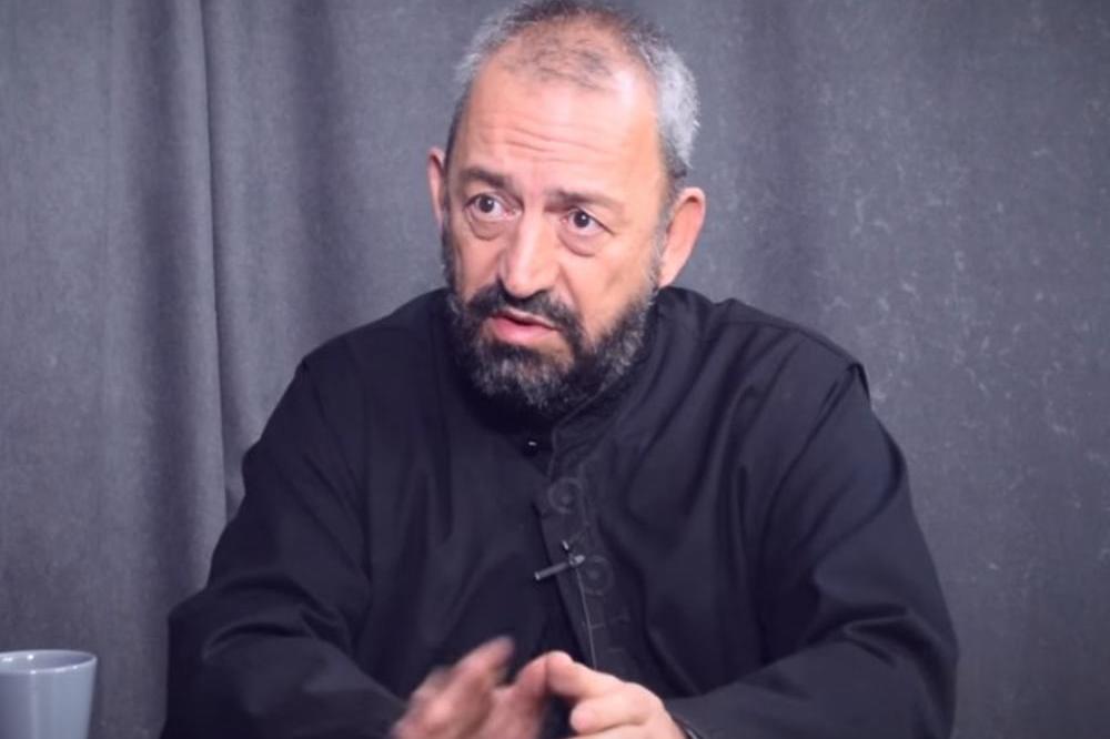 SVEŠTENO LICE I OTAC BAKE PRASETA BRANI SINA KOJI JE RANIJE VREĐAO PREMINULU JUTJUBERKU: Oglasio se saopštenjem!