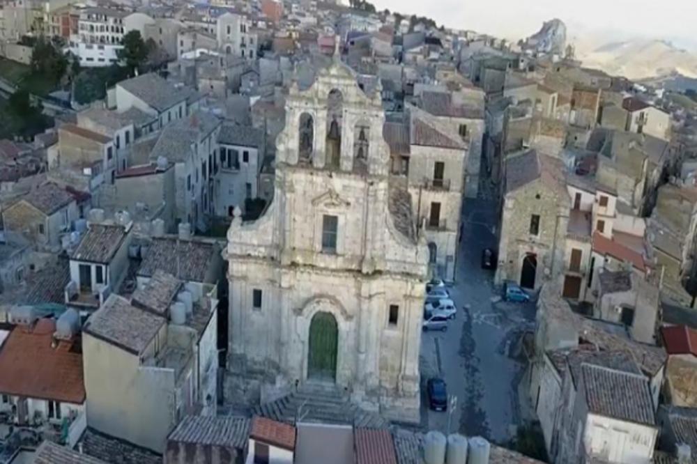 U OVOM PRELEPOM LETOVALIŠTU PRODAJU STANOVE ZA 1 EVRO: Postoji samo jedna CAKA