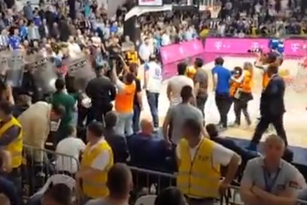 SIN CRNOGORSKOG MINISTRA PLJUVAO IGRAČE ZVEZDE: Nezapamćeni skandal u Morači! Obezbeđenje ga samo nemo posmatralo!