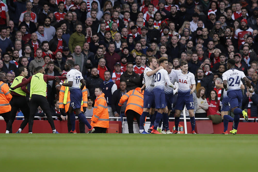 KAKVA ISPALA FUDBALERA TOTENHEMA: Mislio da su Pevci ispali iz Lige šampiona i besno otišao u svlačionicu!