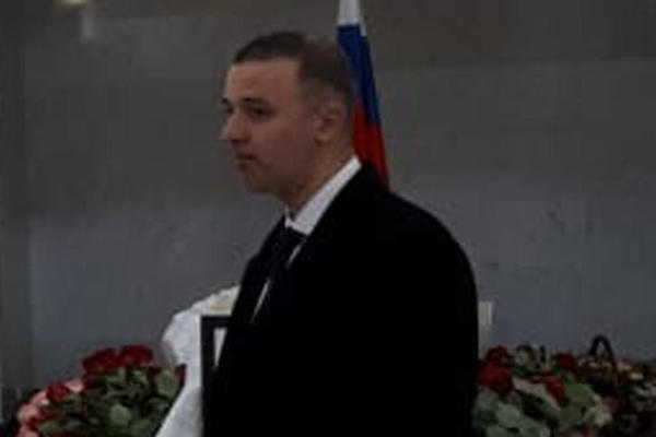 PRVA FOTOGRAFIJA MARKA MILOŠEVIĆA POSLE 13 GODINA! Na komemoraciji Miri Marković OVO SU SNIMILE KAMERE! (FOTO)