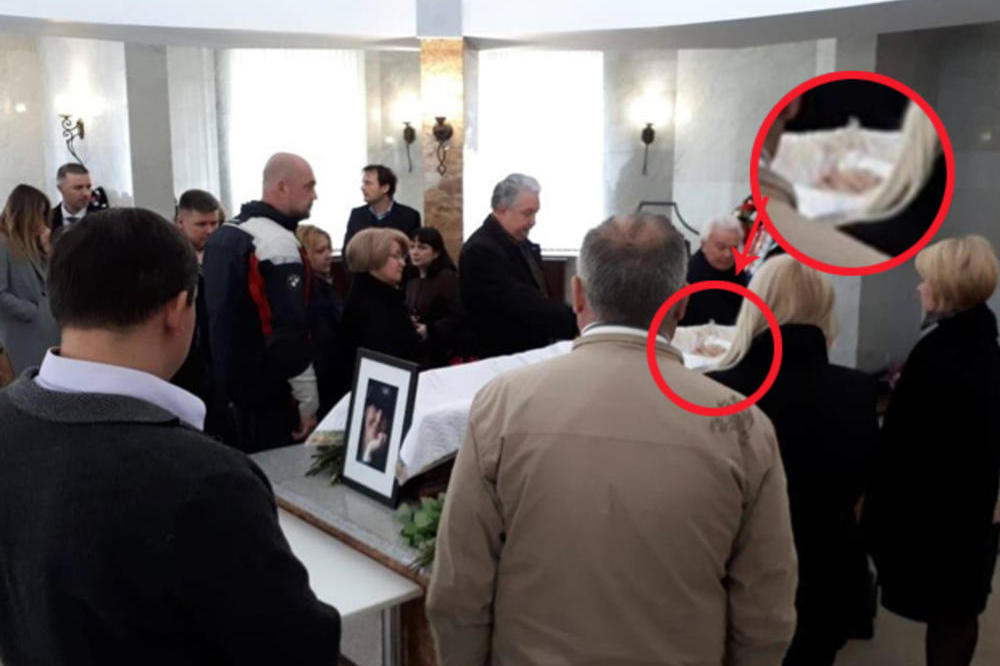 OBJAVLJENA FOTOGRAFIJA MRTVE MIRE MARKOVIĆ samo nekoliko momenata pre kremacije! (FOTO)