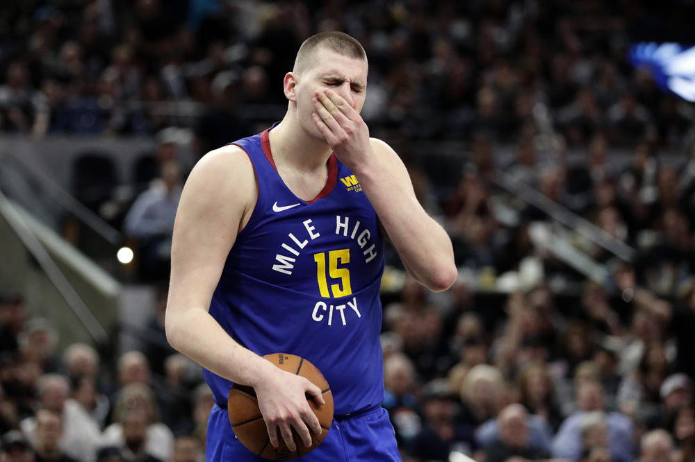 MOJA NAJBOLJA PARTIJA U KARIJERI NIJE BILA DOVOLJNA: Jokić neutešan posle teškog poraza od San Antonija!