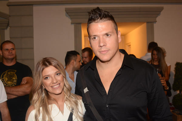 OVO SIGURNO NIKO NIJE PRIMETIO: Kija u novoj pesmi poslala Slobi PORUKU! Sada je sve jasno! (VIDEO)