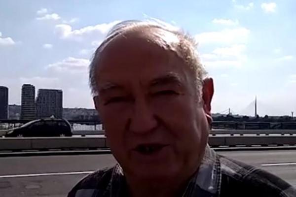 DEKA IZ SMEDEREVA KROZ SUZE PORUČIO: Voleli bismo da Vučić bude predsednik Srbije doživotno! (VIDEO)