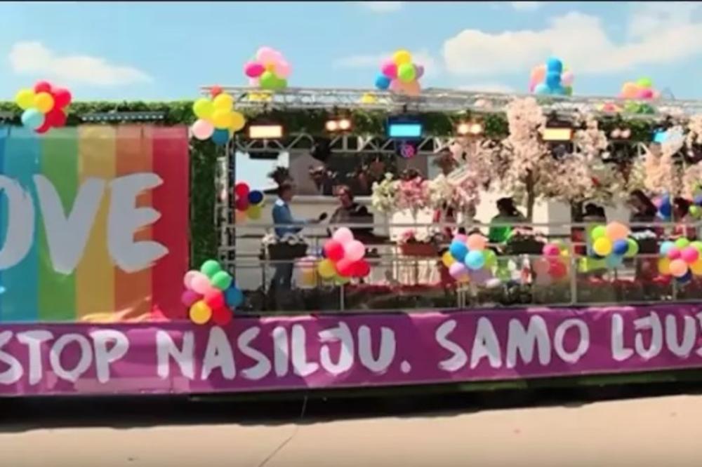 STIGAO I DI-DŽEJ ŽEKSOV KAMION LJUBAVI: Nećete verovati koju pesmu je prvu pustio!