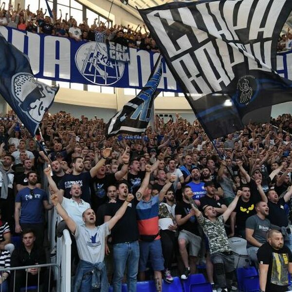 NAVIJAČI BUDUĆNOSTI PEVALI SRPSKU MARSELJEZU! "Varvari" provocirali Albance s Kosova (VIDEO)