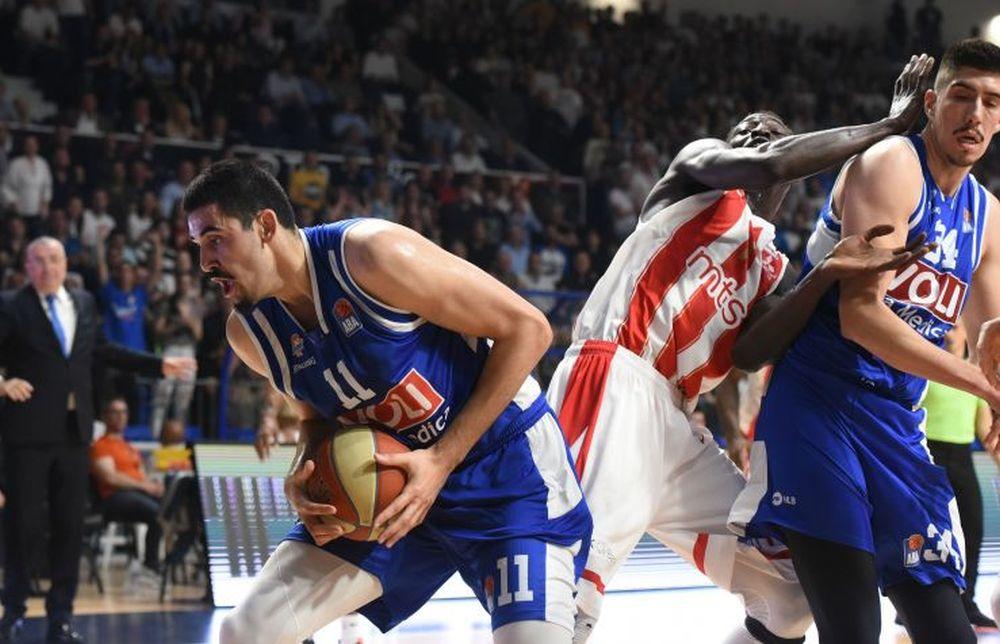 Bitadze u duelu sa Fajeom  