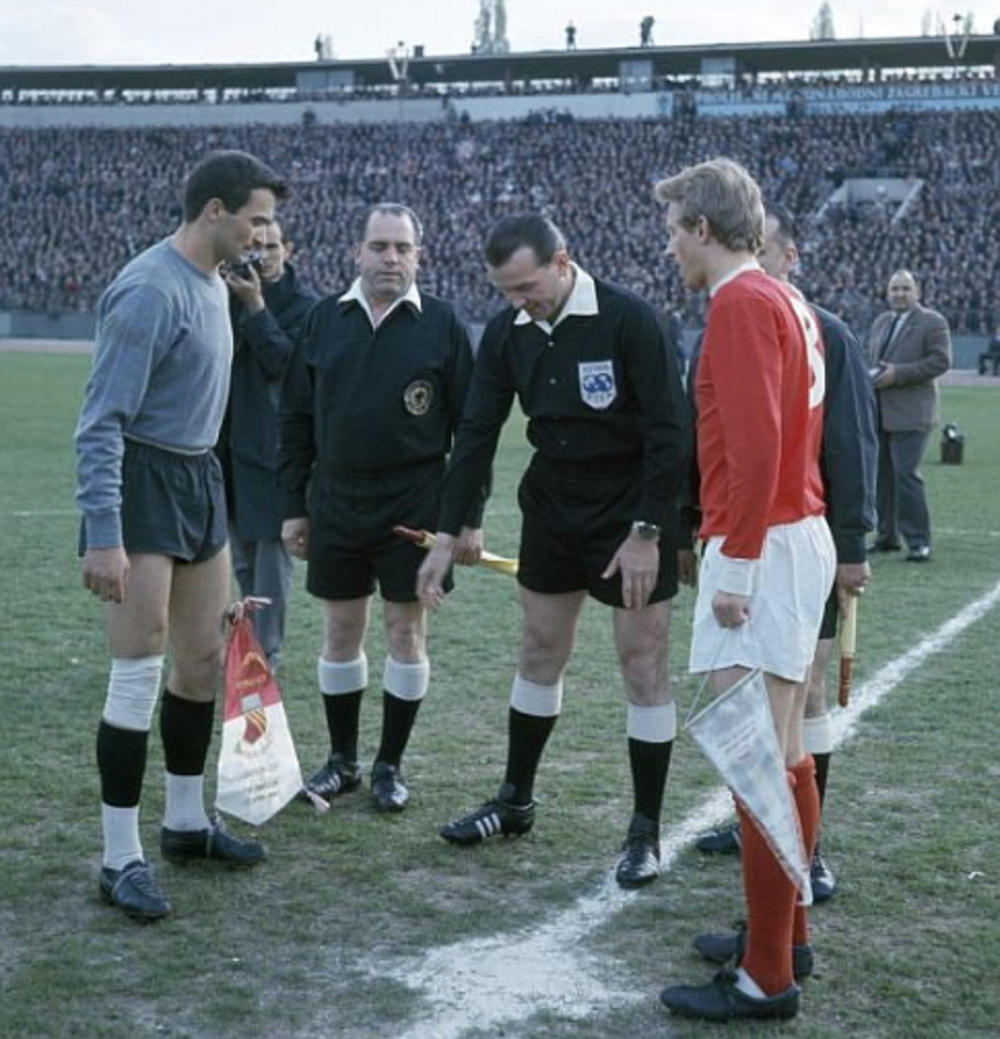 Milutin Šoškić sa kapitenom Mančester junajteda 