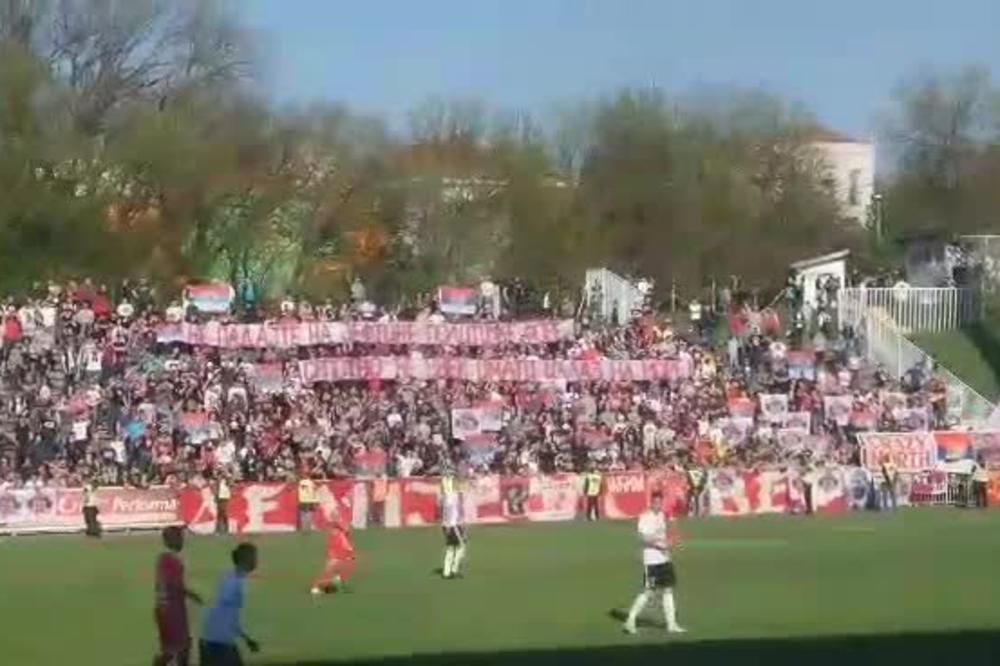 DELIJE DIGLE TRANSPARENT S PORUKOM CRNOGORCIMA: A onda je počelo brutalno vređanje Mila Đukanovića!