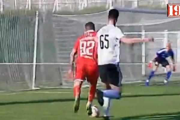 KAKO VAMA DELUJE OVA SITUACIJA? Posle ovog duela Vukanovića i Šapića sudija je svirao penal za Zvezdu!