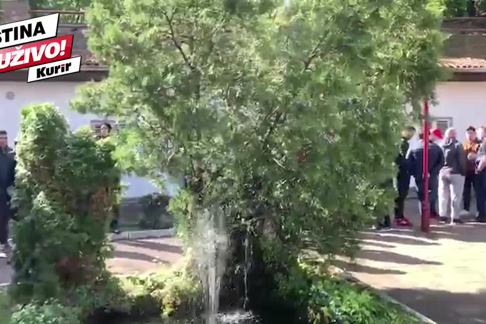 SPREMA SE PAKAO U PIONIRU: Delije satima pre nego što je počela prodaja karata za majstoricu, stoje u redu!