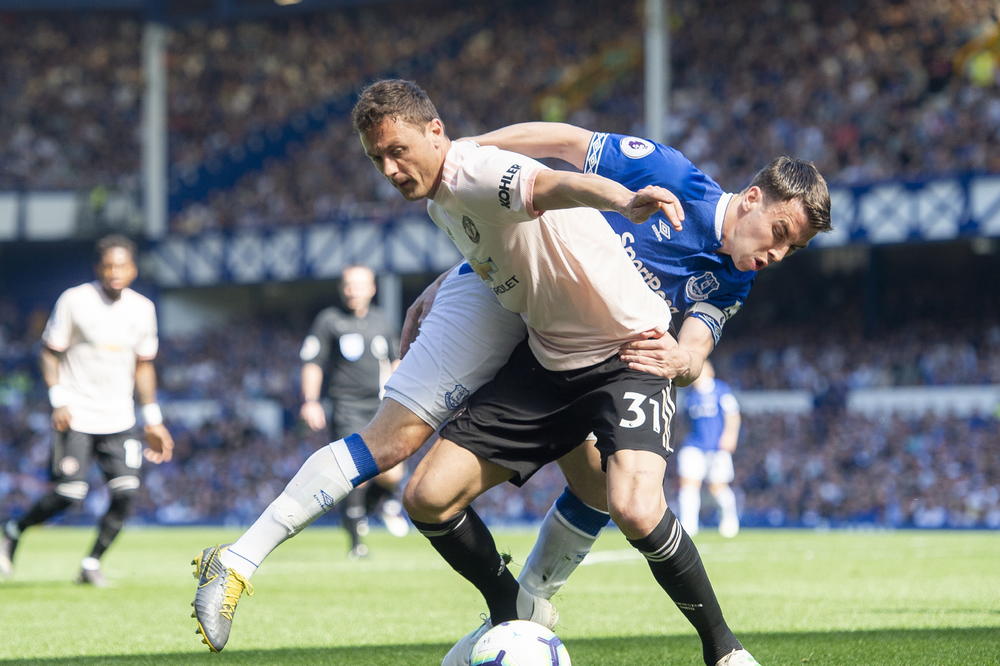 NAVIJAČI PRONAŠLI KRIVCA ZA BRUKU OD EVERTONA: Nemanja Matić na žestokom udaru, rastrgli su ga kao besni psi!