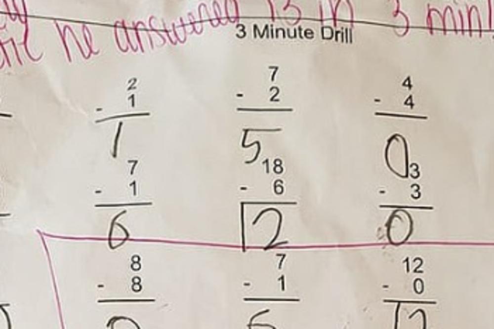 OTAC SE ZAPREPASTIO KADA JE VIDEO DOMAĆI SVOG SINA: Zbog poruke profesorke digao je celu školu na noge! (FOTO)