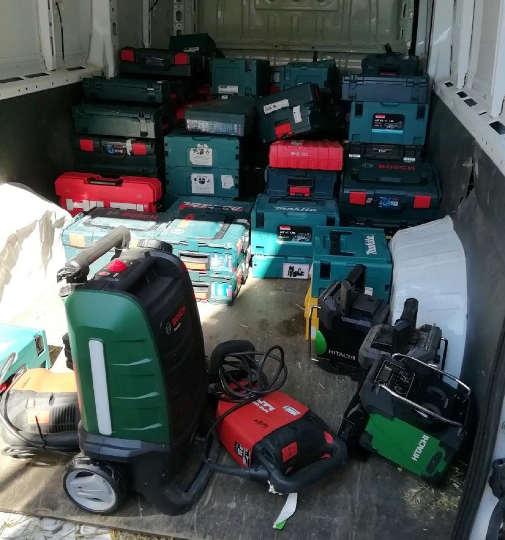 Zapljenjen alat u kući u Zrenjaninu    