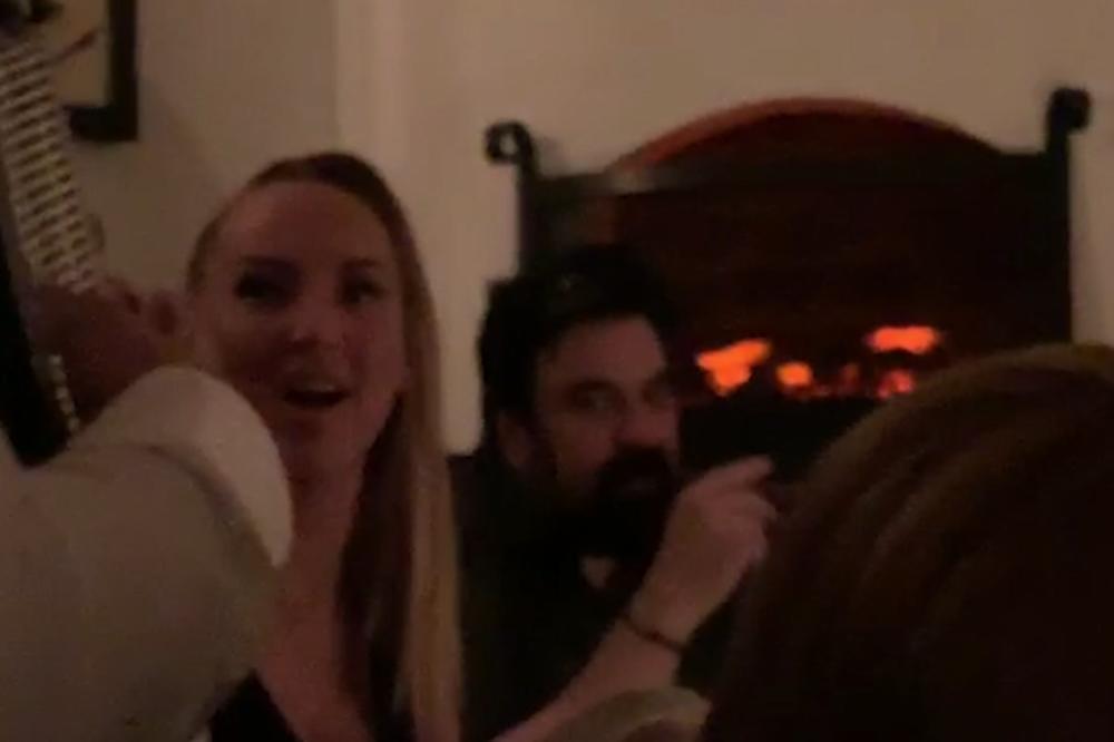 UHVATILI SMO GOGU SEKULIĆ KAKO LUMPUJE U KAFANI BEZ MUŽA: Prvi put posle porođaja ludovala sa EKIPOM (VIDEO)