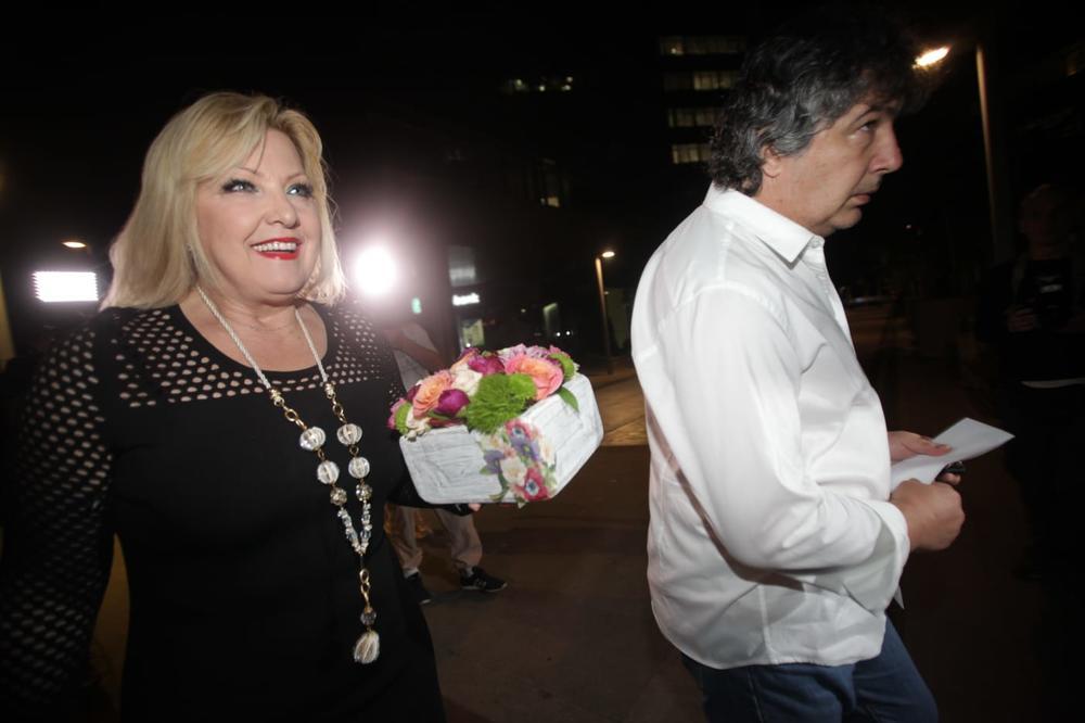 SNEŽANA ĐURIŠIĆ SE UDALA ZA SVOG GINEKOLOGA: Pevačica mu je u TAJNOSTI izgovorila sudbonosno DA!