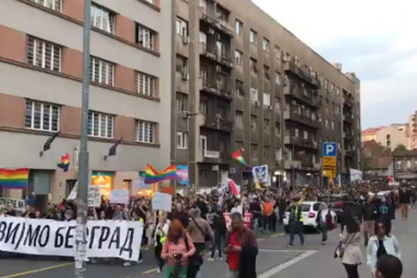 ORGANIZOVAN PROTEST U SAVAMALI: Među okupljenima bili i lideri opozicije