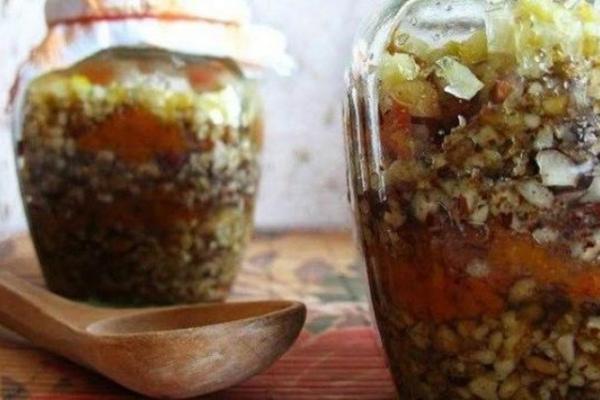 RUSKI AKADEMIK AMOSOV JE OVOM MEŠAVINOM LEČIO PACIJENTE NAKON OPERACIJE: Vitaminska BOMBA štiti od NAJGORIH BOLESTI