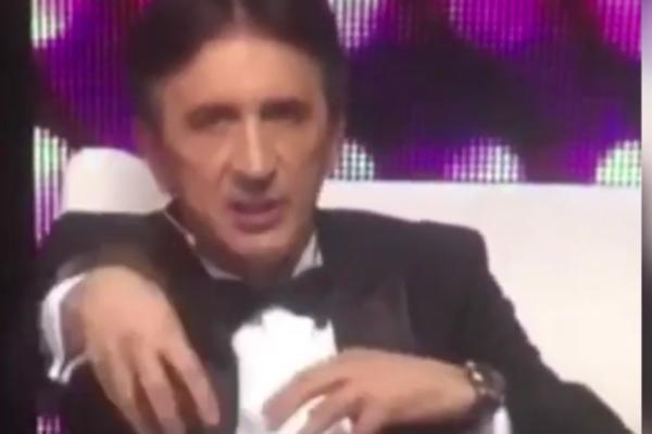 ŽIKA JAKŠIĆ SE OTEO KONTROLI: Otišao na ludu žurku, a ovakvog ga još NISTE VIDELI! (VIDEO)