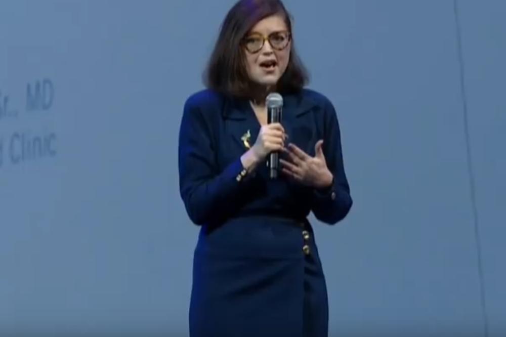 UMRLA ČUVENA PEVAČICA: Bolest ju je pobedila u 35. godini