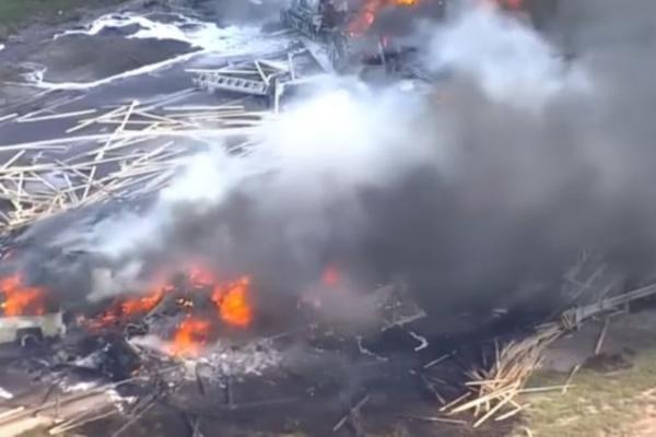 STRAVA I UŽAS! Školski autobus u plamenu, kamion se zakucao u vozilo sa decom, 10 MRTVIH (VIDEO)