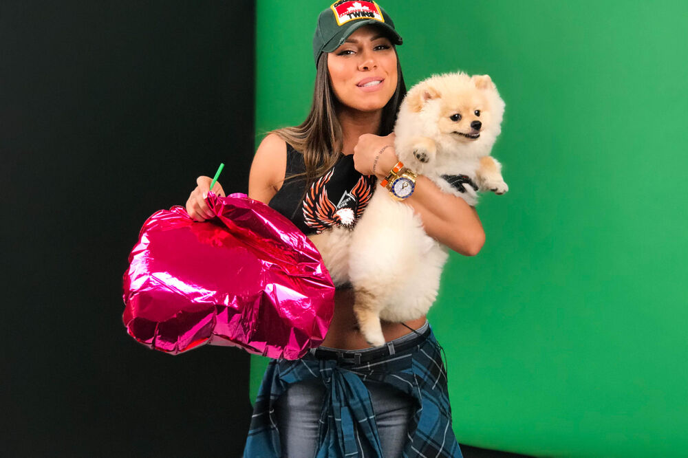 OVAKO JE SANDRA AFRIKA ČESTITALA BOŽIĆ! (VIDEO)