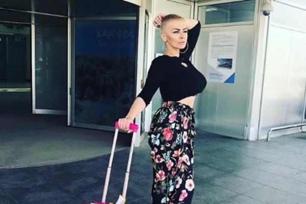 ČIM JOJ SE POBOLJŠALO STANJE, PONOVO ULAZI U ZADRUGU? Zerina zapucala za Beograd, a evo da li odlazi u Šimanovce!