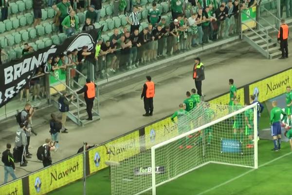 BESNI POLJACI PRIMENILI KIMIJEV RECEPT: Skinuli dres fudbaleru pa mu tražili da ga otkupi za prosečnu srpsku platu!