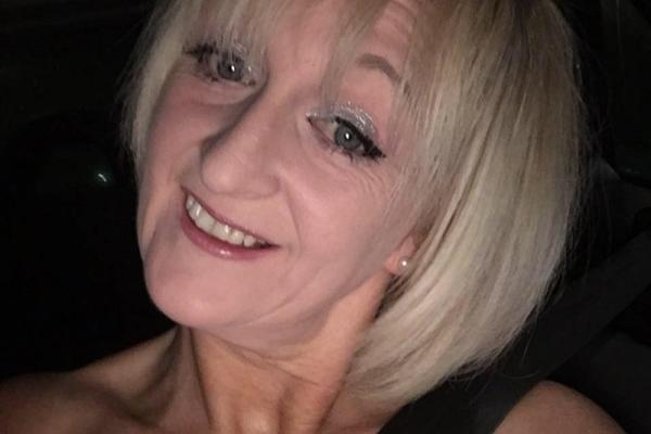 UMRO JOJ JE MUŽ, A ONDA SU DOŠLE NJEGOVE MEDICINSKE SESTRE: Dale su joj nešto što ju je ostavilo u POTPUNOM ŠOKU!