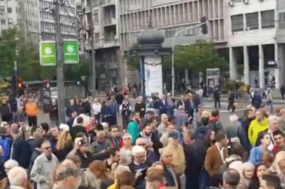 21. PROTEST JEDAN OD PET MILIONA: Demonstranti se okupili kod Terazijske česme