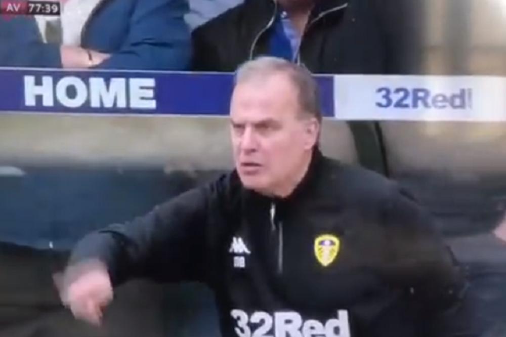 EL LOCO NAREDIO IGRAČIMA DA NAMERNO PRIME GOL: Nerealna scena na stadionu Lidsa koji se bori za Premijer ligu!