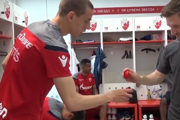 Praznično raspoloženje u Zvezdinoj svlačionici: Crveno-beli prvotimci organizovali turnir u kucanju jajima!