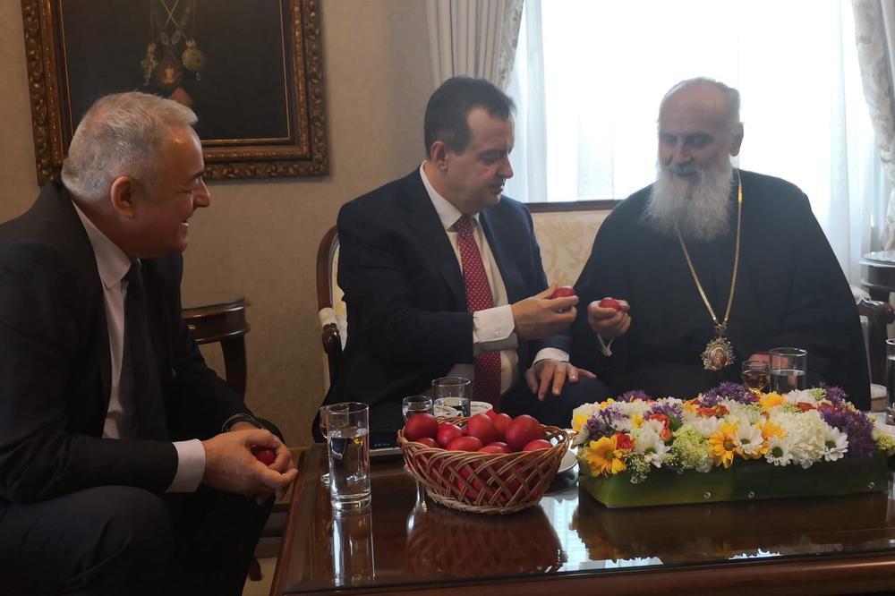 DAČIĆ ČESTITAO USKRS PATRIJARHU IRINEJU UZ JASNU PORUKU: Moramo stati u odbranu interesa našeg naroda!