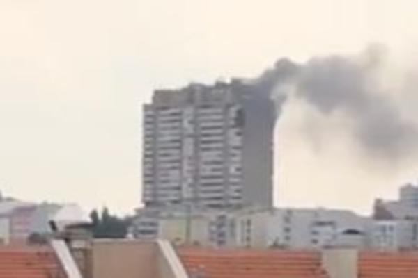 GOREO SOLITER NA VOŽDOVCU! Vatra gutala STANOVE, LJUDI BEŽALI I VRIŠTALI PO ULICI! (VIDEO)