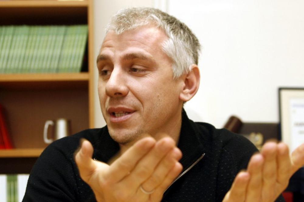 VLADA JUGOVIĆ O KRSTAJIĆU I 'NEPOŠTENIM' SRBIMA: Ne shvatam kako neko može da bude i selektor i predsednik kluba!