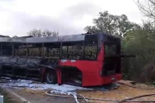 RUKAMA SMO GASILI LJUDE KOJI SU GORELI! Potresno svedočenje spasilaca iz AUTOBUSA SMRTI KOD PROKUPLJA!