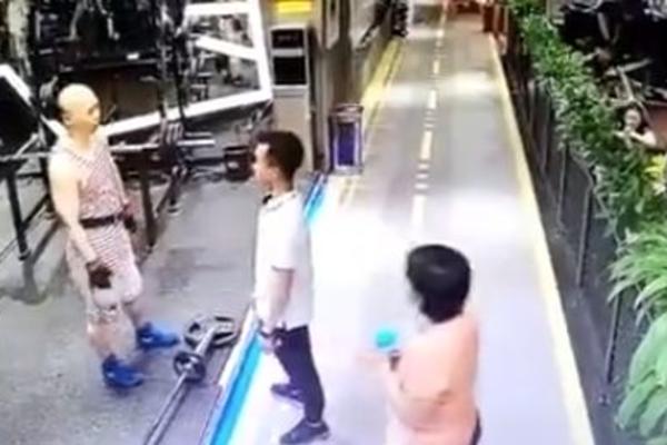 ĆELAVI BILDER JE OŠAMARIO STIDLJIVOG MOMČIĆA: Ubrzo je BAŠ ZAŽALIO što je tog dana ušao u TERETANU! (VIDEO)