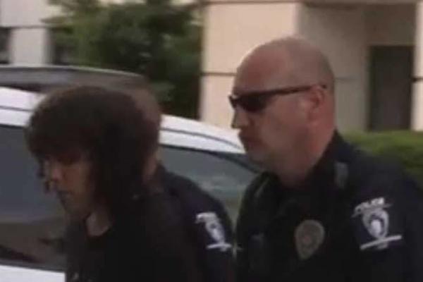 OVO JE NAPADAČ! PUCNJAVA NA AMERIČKOM UNIVERZITETU, DVOJE LJUDI UBIJENO! Student poludeo i pucao na ljude!