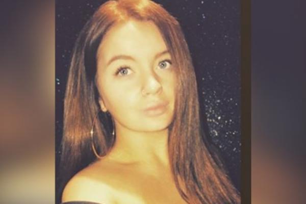 IMA MILIONE, PRELEPA JE, TRAŽI DEČKA I NUDI MU 70.000 EVRA! Za ovim oglasom svi su poludeli, evo i zašto (FOTO)