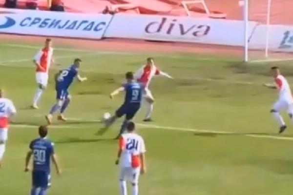 PAVKOV NE ZNA DA POSTIGNE OBIČAN GOL: Magija Zvezdinog napadača u Novom Sadu!