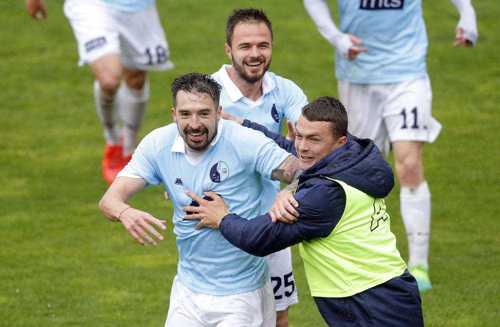 Volkov slavi gol za Rad  