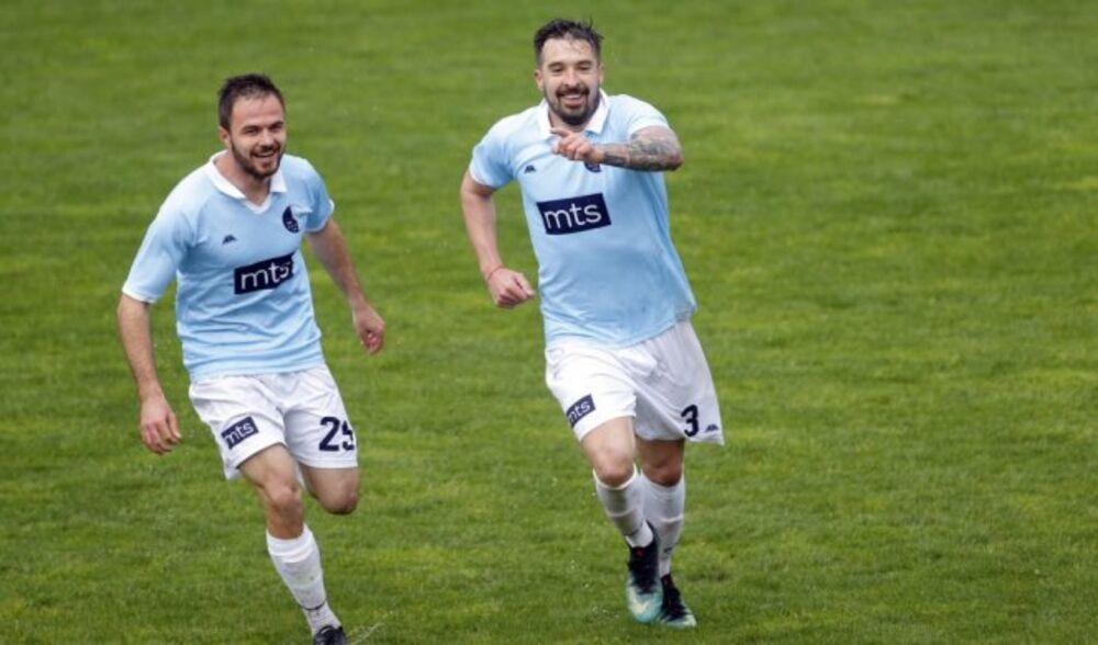 Vladimir Volkov (desno) u dresu Rada