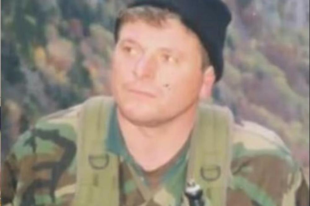 MILOŠ JE JEDINI SRPSKI VOJNIK KOJI JE ODBIO DA SE POVUČE SA KiM! Uz gusle je do poslednjeg daha branio RODNU KUĆU!