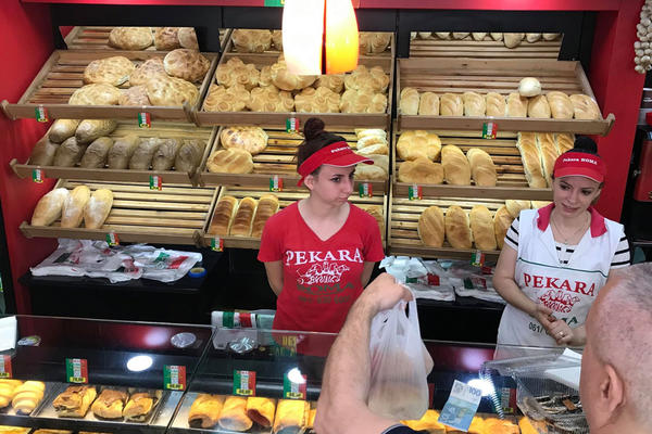 MAJKA DEVOJČICE ZA KOJU JE ĐURAJ SAKUPLJAO NOVAC: Dosta mržnje i nacionalizma!