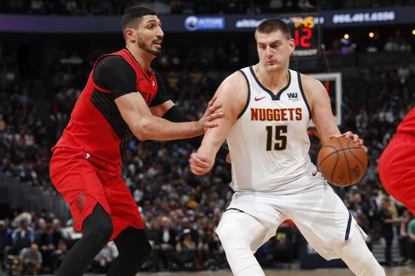 SAMO GA TI IZAZIVAJ, BIĆE POSLE KUKU MAJKO! Turčin provocira Jokića: On misli da će lako da nam daje po 35 poena!