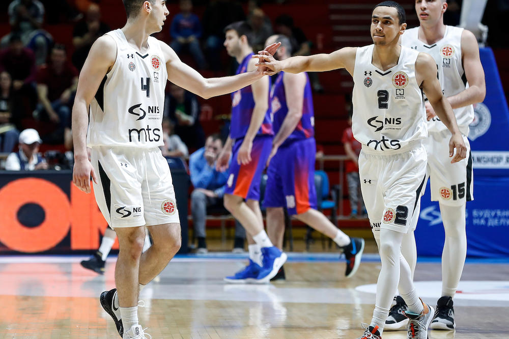 TEŠKA POVREDA: Pukli ligamenti kolena - za njega je sezona završena!