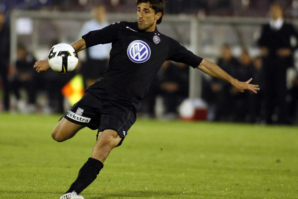 VELJKO PAUNOVIĆ O CRNO-BELIMA: Svaki njihov poraz me boli, naježim se kad mi deca puste himnu Partizana!