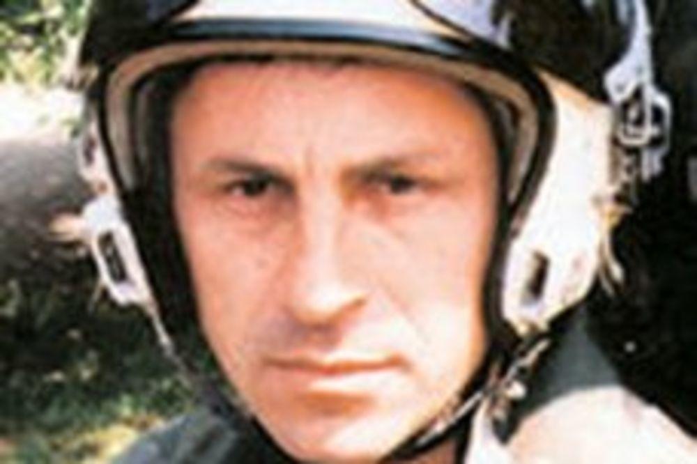 NEĆETE VI DA GINETE, MAJKU VAM DEČJU, JA ĆU! Na današnji dan pre 20 godine poginuo je srpski HEROJ Milenko!