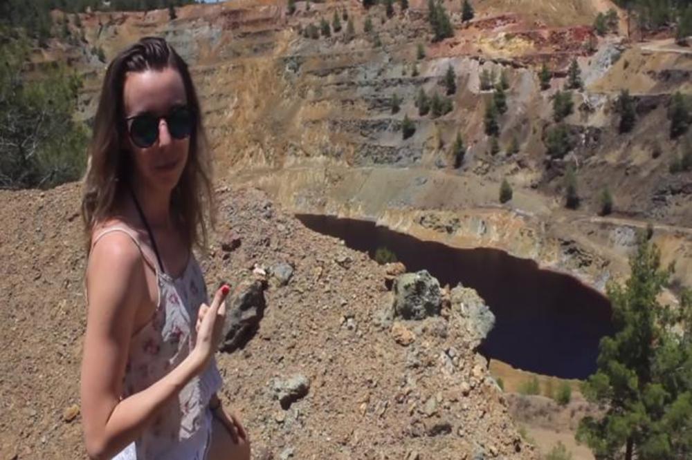 SNIMALA SE NA ODMORU, PA SLUČAJNO OTKRILA HOROR U KOFERU: Kada je saznala šta se u njemu nalazi USLEDIO ŠOK (VIDEO)